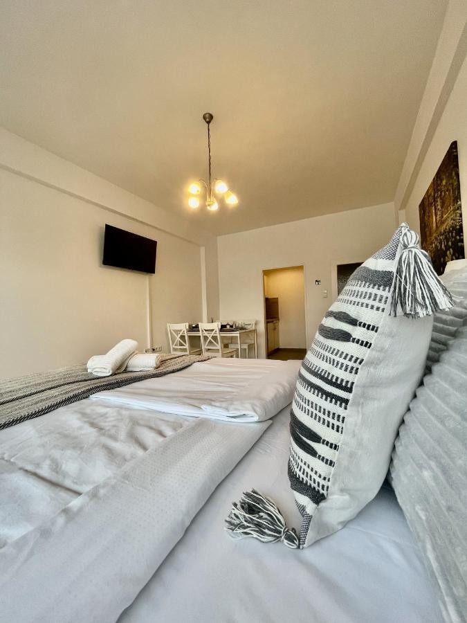 City Center Apartments Am Schwedenplatz Виена Екстериор снимка